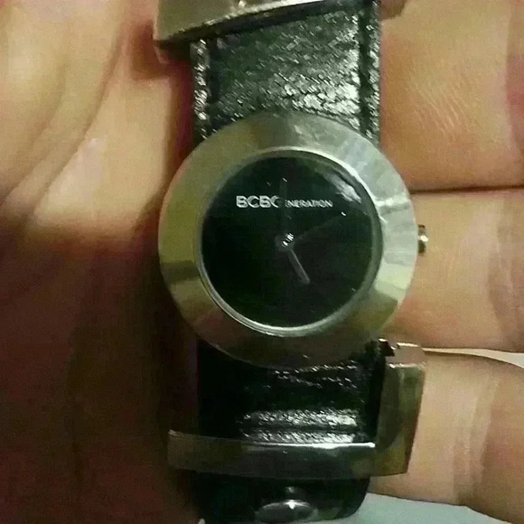 LOVE watch - Picture 2 of 3